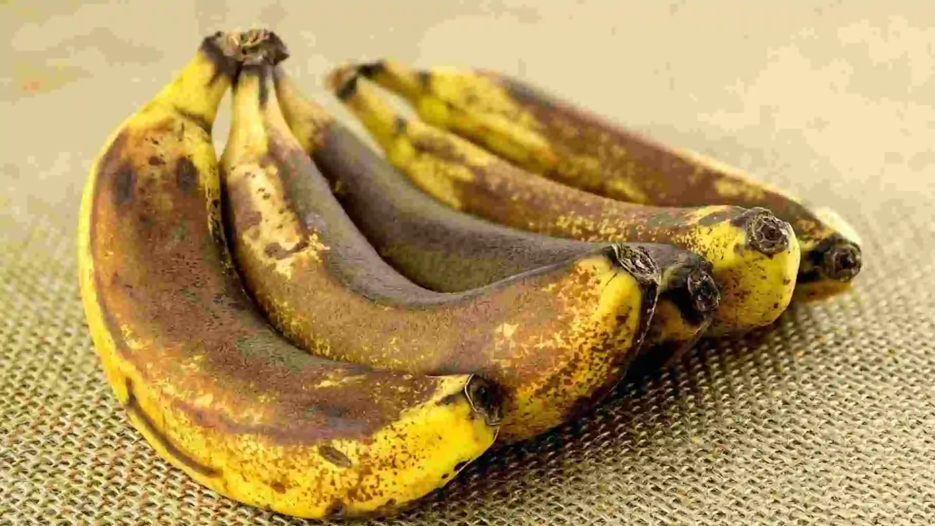 10 Délicieuses Façons de Recycler des Bananes Trop Mûres